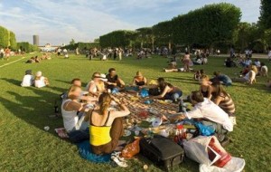 Champ de Mars picnic